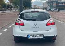 KATLANIR AYNA+KEYLESS GO+CRUSSCONTROL+SUNROOF FUL+FUL++