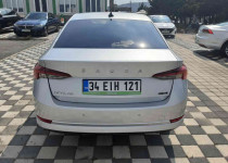 SKODA OCTAVIA PREMIUM 1.5 TSI ACT e-TEC 150 DSG