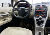 EXELANS MOTOR‘S I 2011 AURİS 1.6 BENZİN COMFORT EXTRA 80.000 KM!