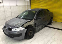 PAZARLIKSIZ BU GÜNE ÖZEL PLAKALI RUHSATLI 2004 RENAULT MEGAN 2