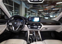 BMW 520i SEDAN LCI 1.6 170 LUXURY LINE++