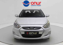 YETKİLİ BAYİDEN-HYUNDAİ ACCENT BLUE 1.4 CVVT MODE PLUS 104.000KM