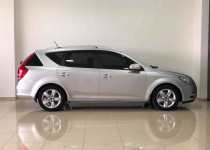 AKTİF 2011 KİA CEED WAGON 1.6 CRDI CONCEPT SUNROOF OTOMATİK FULL