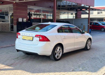 MERT AUTO‘DAN 2014 VOLVO S60 PREMIUM HATASIZ İLK EL