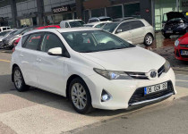 2013 TOYOTA AURİS 1.4 D OTOMATİK VİTES YENİ KASA HATASIZ BOYASIZ