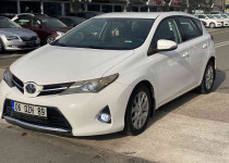 2013 TOYOTA AURİS 1.4 D OTOMATİK VİTES YENİ KASA HATASIZ BOYASIZ