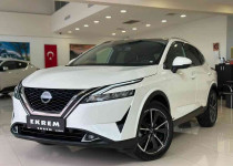 2023 QASHQAİ 4X4 1.3DIG-T SKY PACK 5.900KM BOYASIZ+CAM TAVAN**