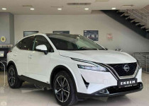 2023 QASHQAİ 4X4 1.3DIG-T SKY PACK 5.900KM BOYASIZ+CAM TAVAN**