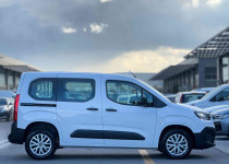 AKİF ‘den 2o24 Doblo Combi 1.5 BlueHDİ Easy SIFIR km Poşetli