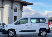 AKİF ‘den 2o24 Doblo Combi 1.5 BlueHDİ Easy SIFIR km Poşetli