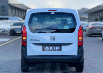 AKİF ‘den 2o24 Doblo Combi 1.5 BlueHDİ Easy SIFIR km Poşetli