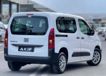 AKİF ‘den 2o24 Doblo Combi 1.5 BlueHDİ Easy SIFIR km Poşetli