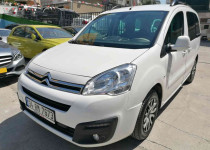 MARKA OTO DAN 2017 MODEL CİTREON BERLİNGO 1.6 HDİ SX 242.000 KM